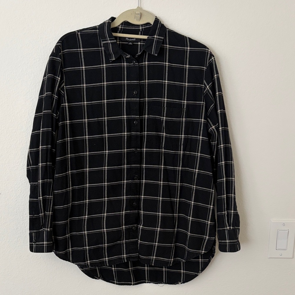 Madewell Black Plaid Button Down Shirt (XS)